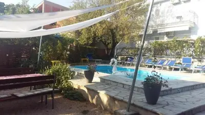 Bazen u objektu Apartment Jerine 3 ili u blizini