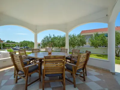 Popločani dio dvorišta ili vanjski dio objekta Apartment Aquanur-2 by Interhome