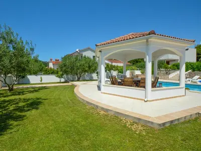 Bazen u objektu Apartment Aquanur-7 by Interhome ili u blizini