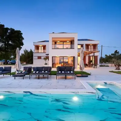 4 Bedroom Awesome Home In Dubravice