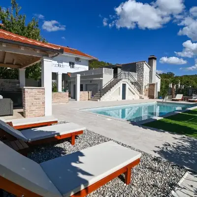 Holiday home Mia