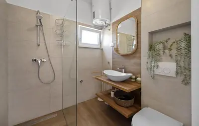 Kupaonica u objektu Pet Friendly Home In Vodice With Outdoor Swimming Pool