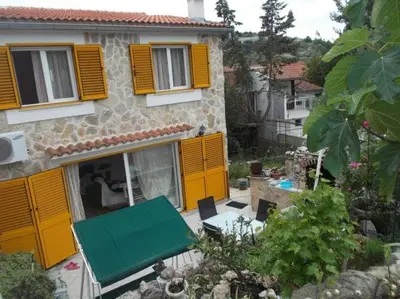 Vrt u objektu Apartments Sunce - One Bedroom Apartment with Terrace and Sea View