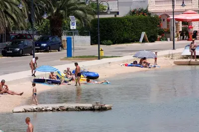 Gosti u objektu Apartments by the sea Rogoznica - 23767