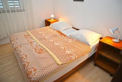 Krevet ili kreveti u jedinici u objektu Apartments with parking space Vodice - 4180