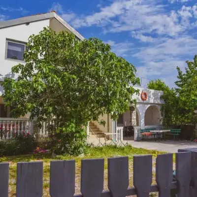 Apartment Bilice Darko