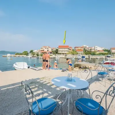 Apartment Frane