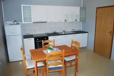 Tlocrt objekta Apartments and rooms by the sea Kaprije - 24083