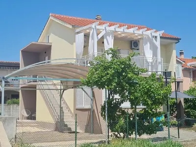 Zgrada u kojoj se nalazi apartman