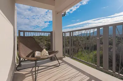 Balkon ili terasa u objektu Dazlina Resort New! 14 guests villa, Breakfast & Pool
