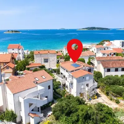 Apartments by the sea Rogoznica - 24598
