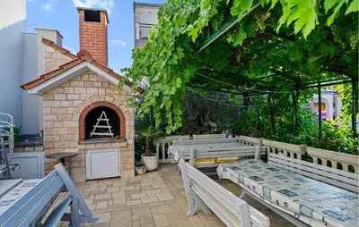 Tlocrt objekta Gorgeous Apartment In Zaboric-Brodarica With Wifi