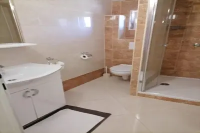 Kupaonica u objektu Apartments Libertas - One Bedroom Apartment with Terrace and Sea View- 8a