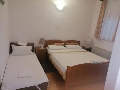 Krevet ili kreveti u jedinici u objektu Apartments Libertas - Studio with Balcony and Sea View - 3