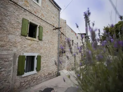 Zgrada u kojoj se nalazi apartman