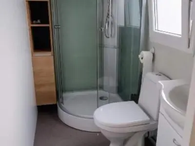 Kupaonica u objektu Standard Two Bedroom Mobile Home with Terrace and Sea View Br3