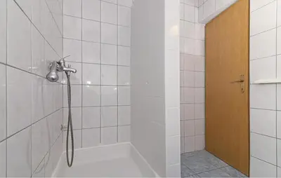 Kupaonica u objektu Awesome Apartment In Pirovac With Wifi