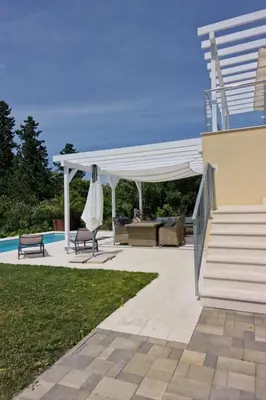 Bazen u objektu Apartment Appartment mit Pool by Interhome ili u blizini
