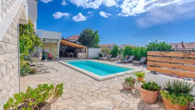 Bazen u objektu Apartman Barbara 3 by Villas Guide ili u blizini
