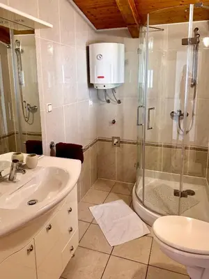 Kupaonica u objektu Barižon Apartments