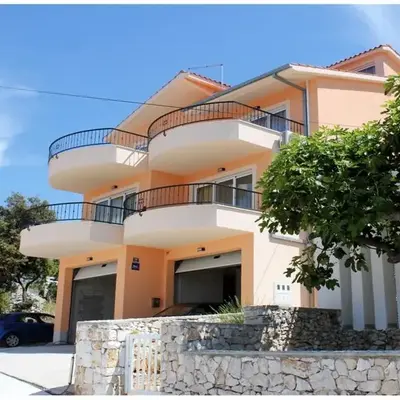 Apartments by the sea Razanj