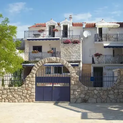 Apartment Jezera 5057d