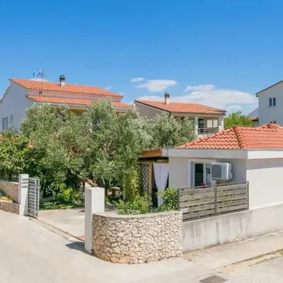 Apartments by the sea Razanj