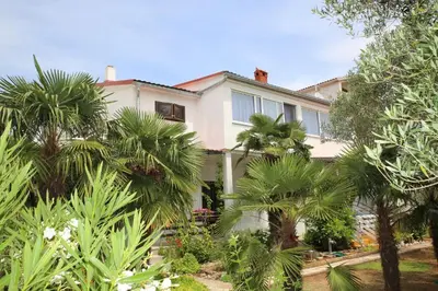 Vrt u objektu Apartments Araz