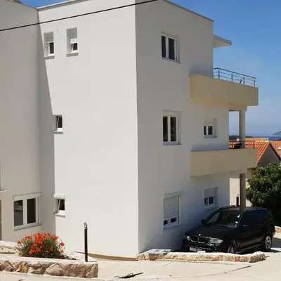 Apartments by the sea Bilo