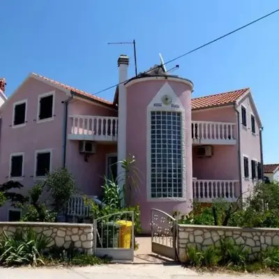 Apartments Dragan