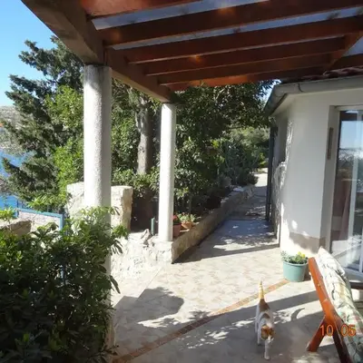 Apartment Jakov with Boat Mooring