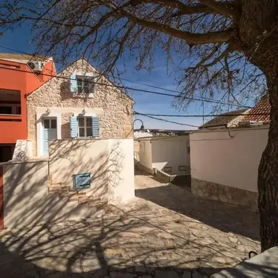 Mulberry Stonehouse