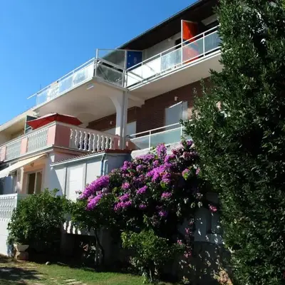 Cuzela-Papata Apartments