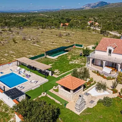 Nice Home In Sedramic With Outdoor Swimming Pool