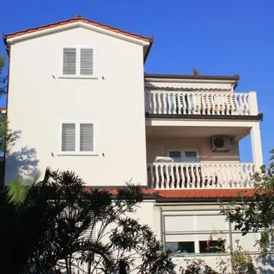 Apartment in Rogoznica with sea view