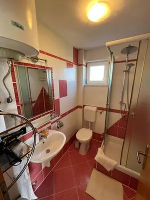 Kupaonica u objektu Apartment in Rogoznica with sea view, balcony, air conditioning, WiFi 5148-3