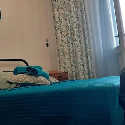 Prelijep kondominij u blizini atrakcija